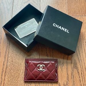 Authentic Chanel cardholder quilted patent leather